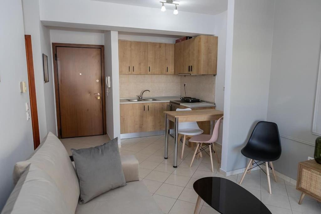 Luxury Apartment In The Center Of Xanthi Buitenkant foto